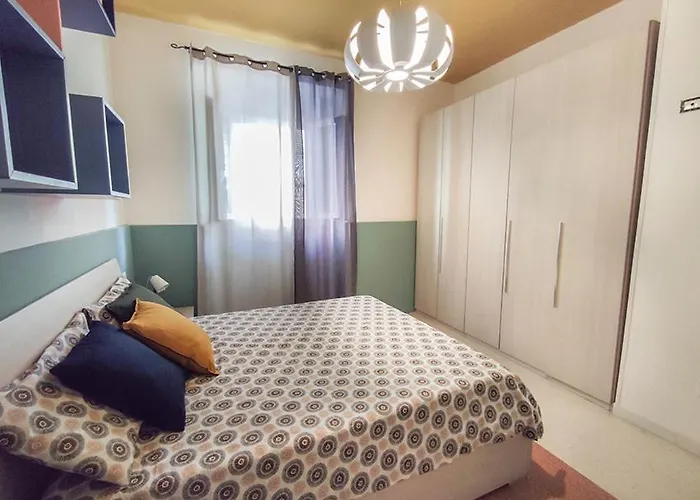 Casa Chiara In Centro Con Corte Privata Lejlighed *