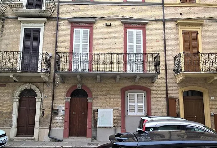 Casa Chiara In Centro Con Corte Privata *
