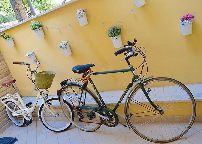 Casa Chiara In Centro Con Corte Privata * San Benedetto del Tronto