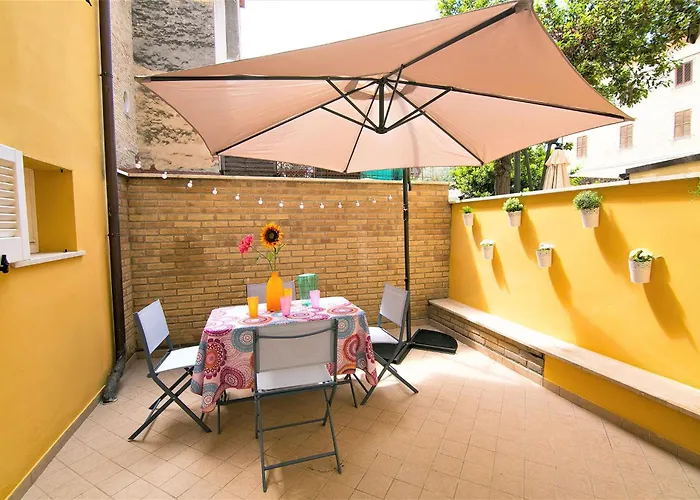 Casa Chiara In Centro Con Corte Privata *