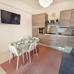 Casa Chiara In Centro Con Corte Privata Διαμέρισμα Σαν Μπενεντέτο ντελ Τρόντο