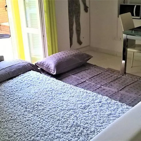 Casa Chiara In Centro Con Corte Privata