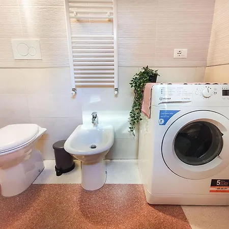 Casa Chiara In Centro Con Corte Privata Lejlighed *