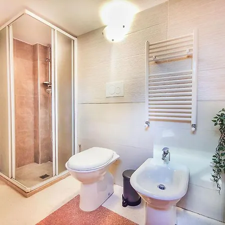 Lejlighed Casa Chiara In Centro Con Corte Privata